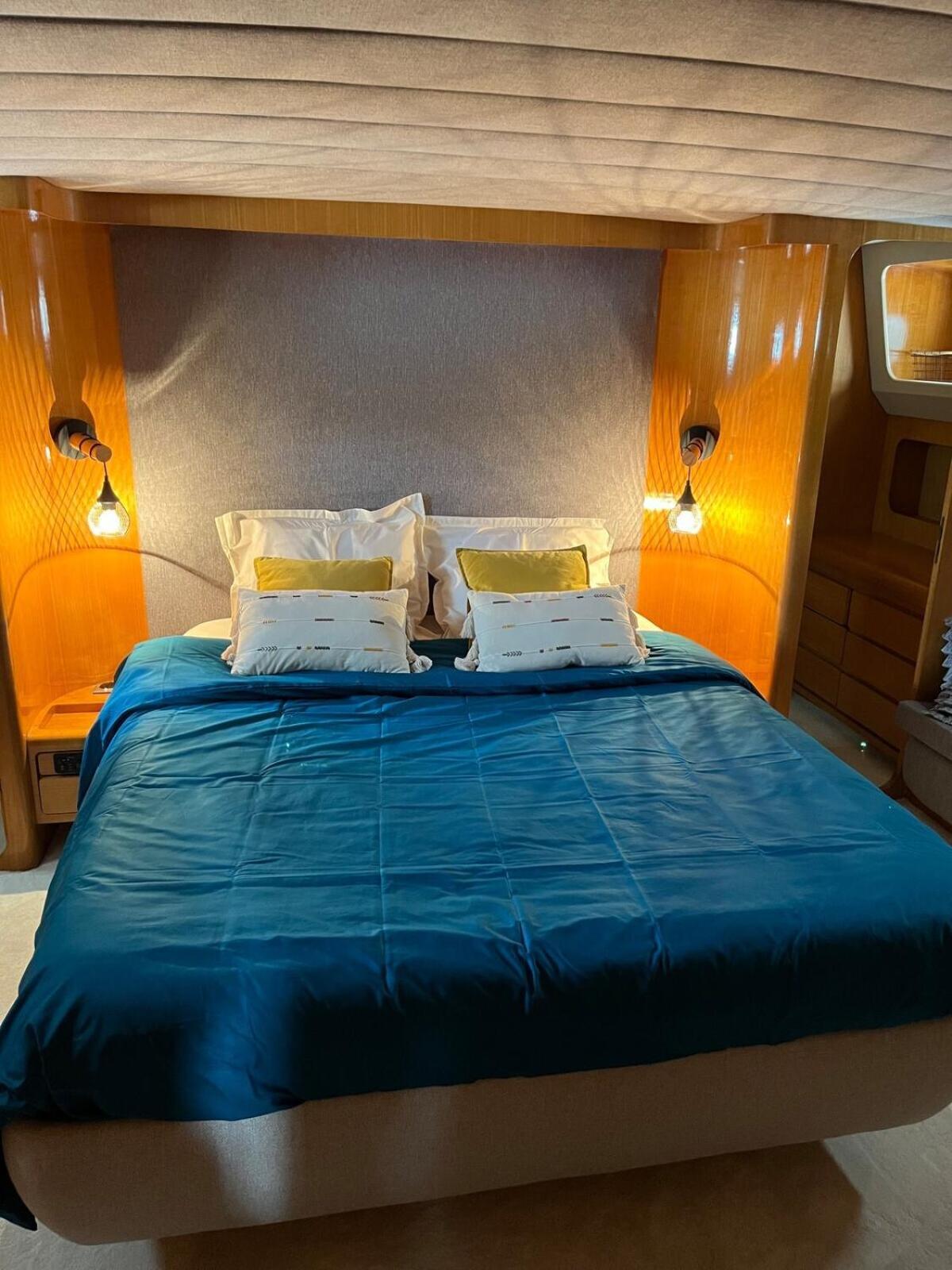 Bateau-hôtel Yacht Aquamarina Vieux Port La Rochelle