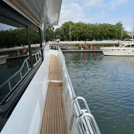 Hotel Yacht Aquamarina Vieux Port La Rochelle La Rochelle  Exterior foto